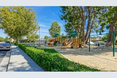 25716 Player #T6, Valencia, CA 91355 - Photo 19
