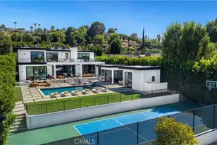 4940 Brewster Dr, Tarzana, CA 91356 - Photo 3