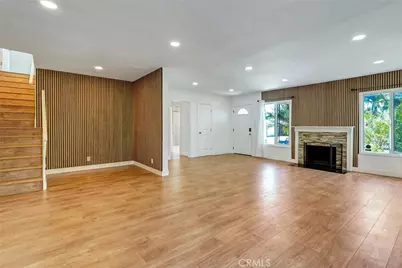 19549 Schoolcraft, Reseda, CA 91335 - Photo 5