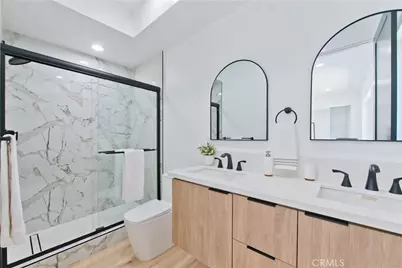 542 N Serrano Avenue, Los Angeles, CA 90004 - Photo 11