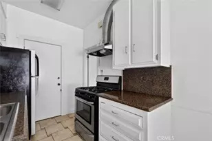144 N La Peer Dr, Beverly Hills, CA 90211 - Photo 27