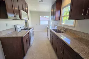 12329 Emelita, Valley Village, CA 91607 - Photo 7
