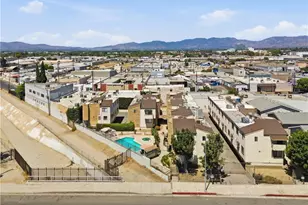 14715 Saticoy, Van Nuys, CA 91405 - Photo 29