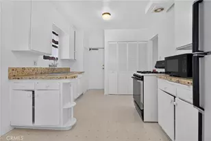 19134 Welby, Reseda, CA 91335 - Photo 9