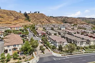 22077 Barrington, Saugus, CA 91350 - Photo 15