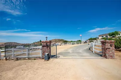 9726 Escondido Canyon, Agua Dulce, CA 91390 - Photo 3