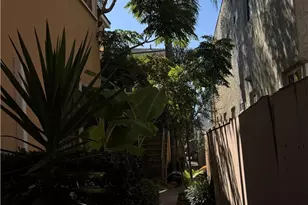 947 E Broadway, Long Beach, CA 90802 - Photo 13