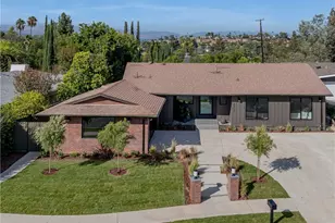 23717 Crosson, Woodland Hills, CA 91367 - Photo 3