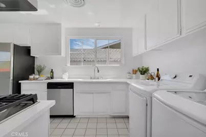 6200 Platt Avenue, Woodland Hills, CA 91367 - Photo 7