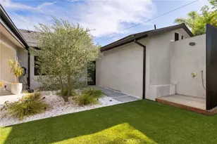 23501 Berdon St, Woodland Hills, CA 91367 - Photo 35