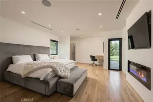 23501 Berdon St, Woodland Hills, CA 91367 - Photo 9