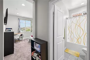 18731 Juniper Spgs Dr, Canyon Country, CA 91387 - Photo 45