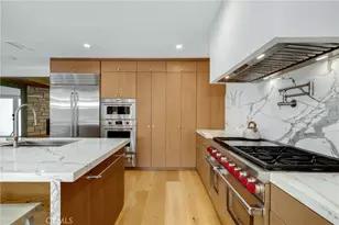 4060 Harclare Ln, Encino, CA 91436 - Photo 13