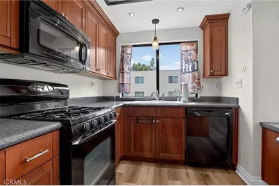 18433 Hatteras #507, Tarzana, CA 91356 - Photo 13