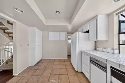 7650 Topanga Canyon Boulevard #9, Canoga Park, CA 91304 - Photo 17