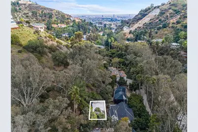 8010 Padre Lane, Los Angeles, CA 90046 - Photo 3