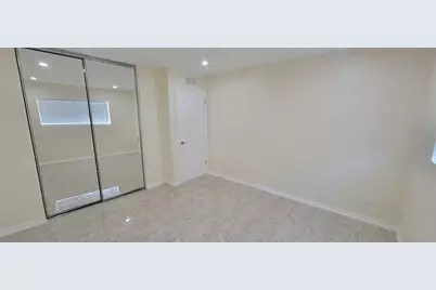 18611 Collins #E 33, Tarzana, CA 91356 - Photo 7