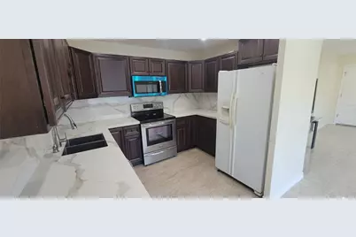 18611 Collins #E 33, Tarzana, CA 91356 - Photo 5