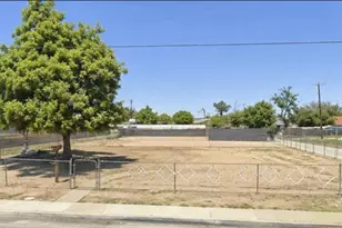 526 8th, Bakersfield, CA 93304 - Photo 1