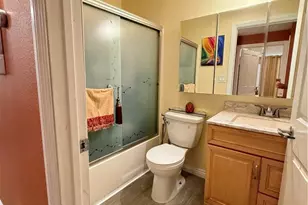 19350 Sherman, Los Angeles, CA 91335 - Photo 21