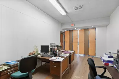 19621 Ventura Boulevard, Tarzana, CA 91356 - Photo 35