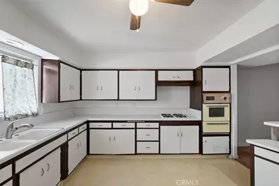 19621 Ventura Boulevard, Tarzana, CA 91356 - Photo 49