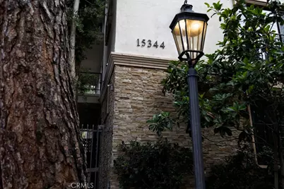 15344 Weddington Street #104, Sherman Oaks, CA 91411 - Photo 17