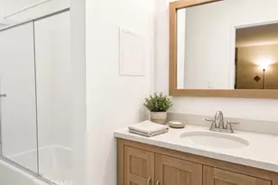 15344 Weddington St, Sherman Oaks, CA 91411 - Photo 11