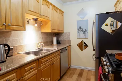 15344 Weddington Street #104, Sherman Oaks, CA 91411 - Photo 3