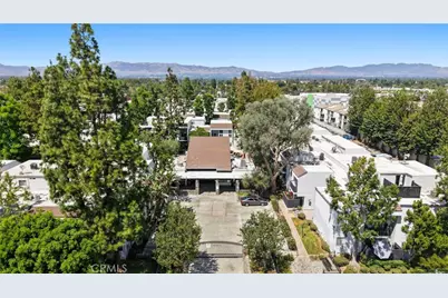 18645 Hatteras St #234, Tarzana, CA 91356 - Photo 9