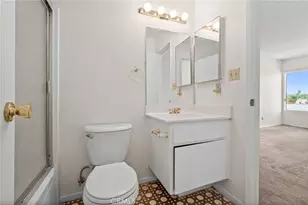 18645 Hatteras St, Tarzana, CA 91356 - Photo 43