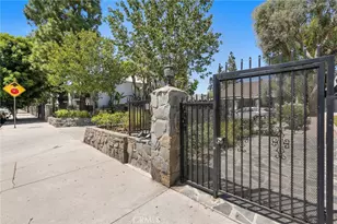 18645 Hatteras St, Tarzana, CA 91356 - Photo 11