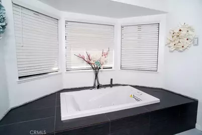 1046 E Avenue J6, Lancaster, CA 93535 - Photo 13