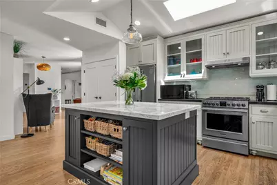 5644 Tobias Avenue, Sherman Oaks, CA 91411 - Photo 11