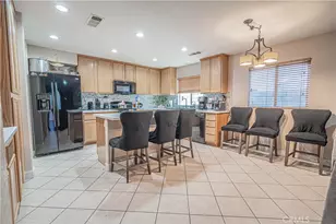 45313 Robinson Dr, Lancaster, CA 93535 - Photo 11
