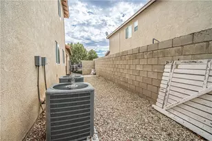 45313 Robinson Dr, Lancaster, CA 93535 - Photo 55
