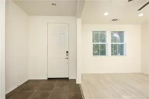 22545 Breakwater Way, Saugus, CA 91350 - Photo 9