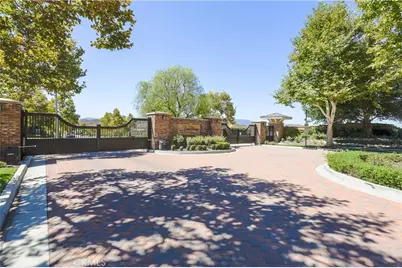 22545 Breakwater Way, Saugus, CA 91350 - Photo 29