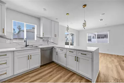 13831 Bessemer, Los Angeles, CA 91401 - Photo 11