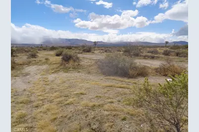 1 Avenue R12, Sun Village, CA 93543 - Photo 3