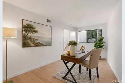 22497 Venido Road, Woodland Hills, CA 91364 - Photo 39