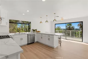 22497 Venido Rd, Woodland Hills, CA 91364 - Photo 15