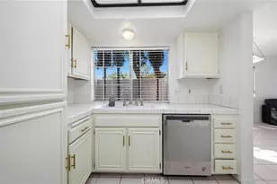 14380 Foothill Blvd, Los Angeles, CA 91342 - Photo 9
