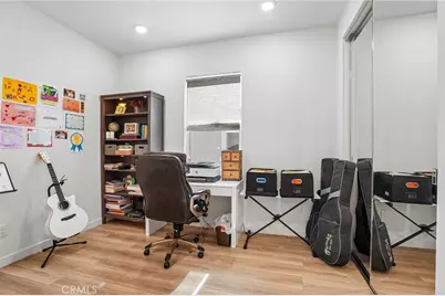 20920 Silvergate, Newhall, CA 91321 - Photo 31