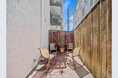 450 San Vicente Boulevard #104, Santa Monica, CA 90402 - Photo 27