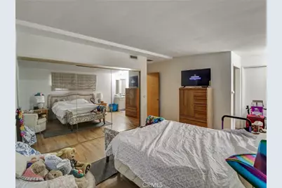 6928 Tobias Avenue, Van Nuys, CA 91405 - Photo 13