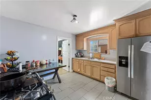 4255 Menlo, Los Angeles, CA 90037 - Photo 11