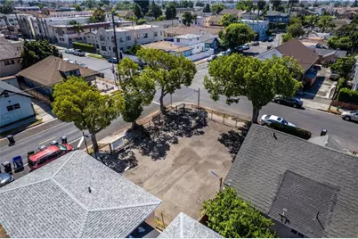 951 W 42nd, Los Angeles, CA 90037 - Photo 3