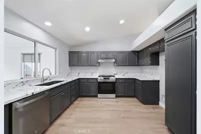 19735 Skyview Court, Canyon Country, CA 91351 - Photo 13