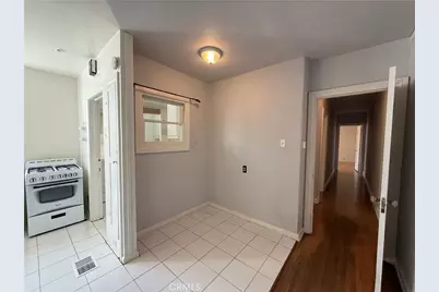 79 N Berkeley Avenue, Pasadena, CA 91107 - Photo 19